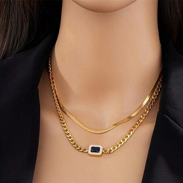 Collar de doble cadena de color dorado minimalista con colgante de imitación de piedras negras, collar dorado con piedra negra central y cadena lisa,collar multicapa de hueso de serpiente dorado con colgante de piedras negras, collar dorado multicapa con colgante de piedras negras en cadena de serpiente
