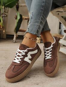 新款休闲运动鞋，棕色，时尚百搭运动鞋，仿麂皮系带，女式学生鞋 - 棕色 - 查看 2