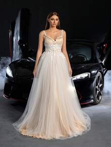 Elegant Fairy Bride Luxury Sheer Tulle Wedding Dress, Spaghetti Straps Heart-Shaped Neckline, Criss-Cross Open Back Lace-Up, Fitted Bodice With Delicate Lace Embroidery, Ideal For Bridal Party, Classic Church Wedding, Red Carpet Event, And Dream Wedding Photoshoot - White - View 7