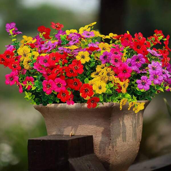 8 piezas - Plantas y flores simuladas para decoración de verano y otoño, margaritas de seda coloridas y eucalipto realista con protección UV, para decoración de entrada, patio, ventana y jardín del hogar, decoración de otoño