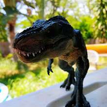 Modelos de dinossauros grandes, Tiranossauro Rex de 33 cm e Mosassauro de 38 cm com mandíbula móvel, figura de gorila King Kong Battle Roar de 19 cm, mascote dragão chinês Loong de 25 cm, conjunto de 8 dinossauros fofos - bonecos de ação de dinossauro realistas pintados à mão - Multicolorido - Ver 4