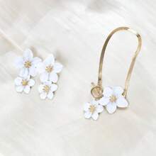 1 Set Gold Flower Earrings & Necklace Set, Women Floral Pendant Necklace, White Flower Statement Earrings, Fashionable Earrings Necklace Anklet Jewelry, Everyday Wear