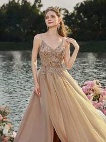 Faeriesty Elegante vestido de noche de silueta A-line de tul con elaborados apliques bordados - Ligero y fluido de alta costura para invitados de boda, cenas de gala y bailes