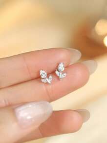 Pendientes de tuerca de diseño de tulipán con circonita cúbica de plata de ley 925, pendientes florales de lujo únicos, adecuados para uso diario de mujer, gran regalo para madre, novia, San Valentín, Pascua