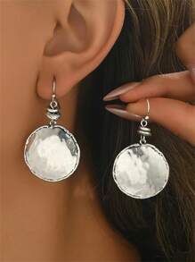 1 paire de boucles d'oreilles pendantes simples et vintage à design martelé rond, cadeau de bijoux convenant pour le port casual quotidien des femmes
