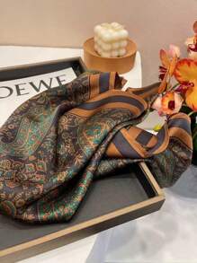1 pezzo Sciarpa quadrata elegante da donna in finta seta con stampa paisley da 70cm, nuova bandana estiva, fascia per capelli, bandana, accessorio di moda per decorazione, ideale per completare il tuo look