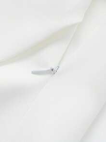 تنورة بيضاء عديمة التناظر ذات لون واحد، طراز بسيط مناسب للصيف، للنساء