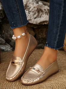 Giày lười nữ mũi tròn, cỡ lớn, đánh bóng gương, màu trơn, linh hoạt và thoải mái, phù hợp mọi mùa, thiết kế tối giản, chất liệu polyurethane, lớp lót vải, đế ngoài TPR, không đính kim sa, nên giặt tay hoặc giặt khô chuyên nghiệp. - Vàng - Xem 4