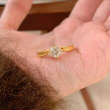 1pc Women's Gold Small Diamond Starry Ring, Vintage Minimalist Luxury Stackable Band, High-End Design