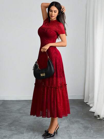 فستان نسائي إنيق بتصميم باروكي جذاب ذو طبقتين من الدانتيل الوردي، مناسب للذهاب إلى العمل والمواعدة والعطلات