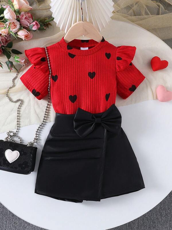 Set de 2 piezas de top de manga corta con estampado de corazón y shorts con lazo decorativo para niñas, para verano