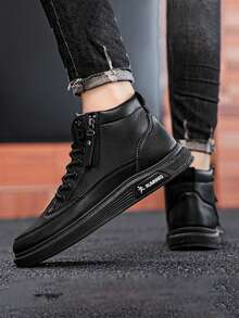 OBOVAY 1 paire de bottes plates style britannique résistantes à l'usure pour hommes, chaussures de skate montantes en PU de couleur unie avec lettres, bottes de moto décontractées pour l'extérieur - Noir - Voir 5