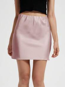 YROOE Fashionable Women's Slim Fit French Design Satin Mermaid Hem Short Skirt