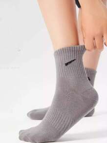 1/3 Paar unisex Knöchelsocken, neue Frühlingsdesigns, einfacher Stil, atmungsaktiv und feuchtigkeitsableitend, Lässig, Sport, geeignet für Innen- und Außenbereich Alltagsnutzung