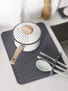 1pc Silicone Drain Mat, Heat Resistant Non-Slip Kitchen Sink Dish Drying Mat, Versatile Spoon Rest, Kitchen Accessories - Multicolor - View 1