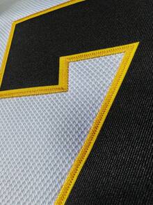 男士#18刺绣曲棍球运动衫 - 经典长袖，V领，适合所有季节的休闲运动服