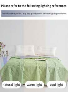 1 pièce de couverture rafraîchissante de couleur unie avec un motif de carreaux et de fleurs. Matériau rafraîchissant, renforts de bord matelassés. Procure une sensation fraîche et confortable pour les personnes qui ont chaud pendant le sommeil. Lavable en machine, légère et portable.