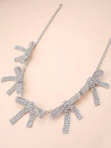 1 件新款蝴蝶结水钻装饰颈链，适合女士，欧美独特设计，时尚个性化颈链