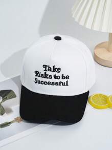 Gorra de béisbol versátil y de moda con parches de color contrastante, bordado de eslogan