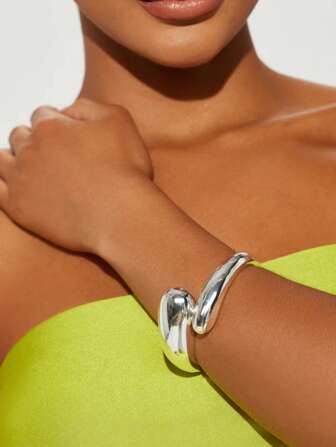 Set di braccialetti rigidi ondulati asimmetrici semplici, gioielleria europea e americana di , unico e versatile