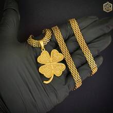 Old Coin Chain | Influencer Model With Differentiated Pendants - Colgante de trébol de Nino - Ver 1