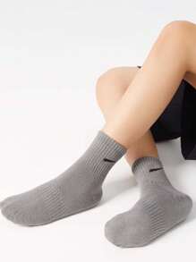1/3 Paar unisex Knöchelsocken, neue Frühlingsdesigns, einfacher Stil, atmungsaktiv und feuchtigkeitsableitend, Lässig, Sport, geeignet für Innen- und Außenbereich Alltagsnutzung