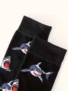 1 Pair Fashionable Mid-Calf Men's Socks, Cartoon Shark Pattern, Autumn/Winter Item, Fun Gift For Men, Fathers, Daughters, Grandfathers, Ideal For Halloween, Christmas, Birthdays - Multicolor - View 6