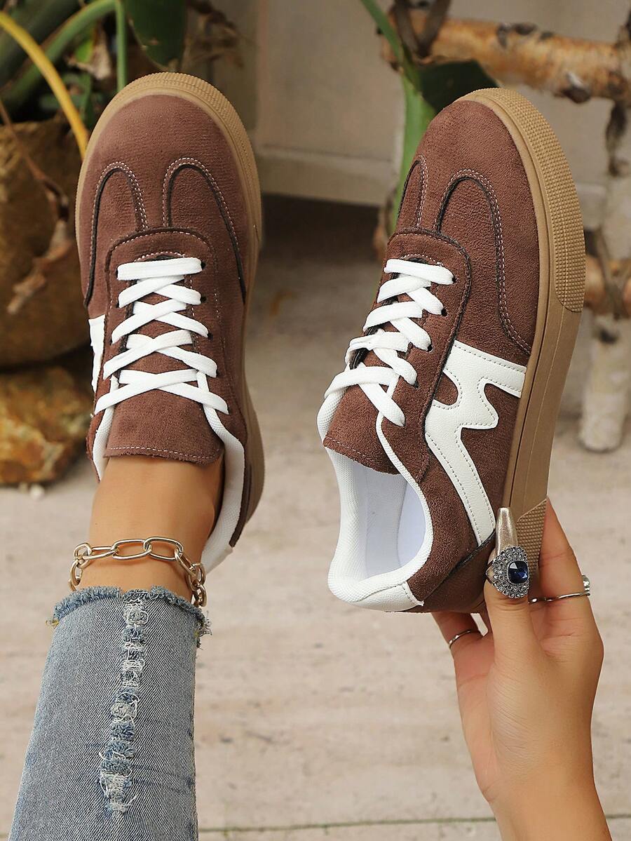 新款休闲运动鞋，棕色，时尚百搭运动鞋，仿麂皮系带，女式学生鞋 - 棕色 - 查看 1
