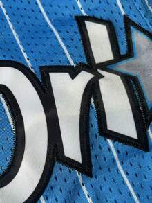 Atonmore 男式黑色复古网眼刺绣拉链口袋篮球短裤