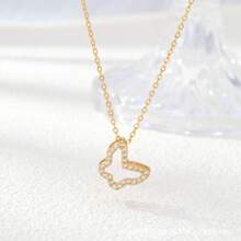1pc Stainless Steel 18K Fashionable Minimalist Clover Zirconia Hollow Pendant Necklace For Women, Suitable For Party, Date, Office Wear