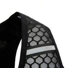 跑步背心，带 2 个 500 毫升软水壶，水袋背心轻便透气防汗跑步背包水袋背包，可调节跑步水袋背心，适合越野跑、马拉松比赛、慢跑、骑自行车