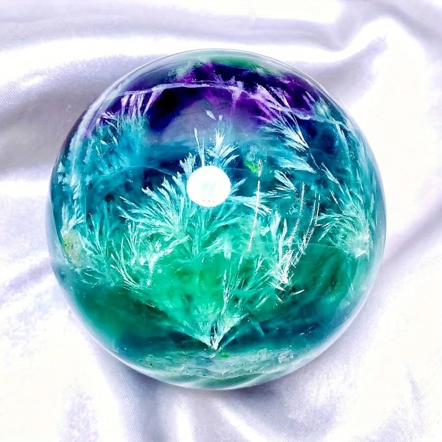 1 Piece Selected Natural Snowflake Fluorite Crystal Ball - Green Blue Purple Bohemian Style Round Living Culture, Unique Christmas And Mother's Day Gift, Collectible Crystal, Snowflake Decoration, Holiday Gift, Elegant Design, Handcrafted, Decorative Sphere, Polished Treatment, Spiritual Decoration - 8-9cm - 查看 1