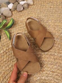 1 Pair Kids' Simple Fashionable Cross-Strap Anti-Slip Soft Bottom Flat Sandals, Suitable For Summer - Brown - View 5