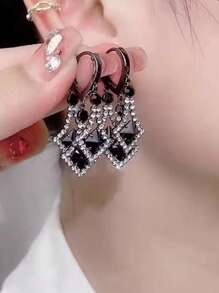 1 Pair Stylish Diamond Shaped Rhinestone Earrings, Elegant & Versatile Party Accessories And Daily Wear Jewelry Gift For Women