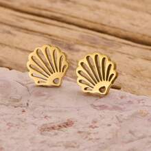 1 paire de boucles d'oreilles à la mode en acier inoxydable pour femme, en forme de coquillage avec texture ajourée, un cadeau à la mode, adapté à toutes les saisons et aux soirées.