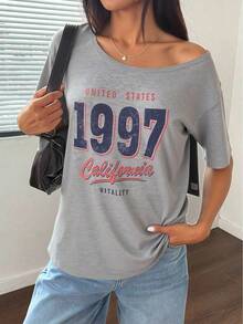 Gran escote que deja al descubierto la clavícula Camiseta informal y holgada para mujer estampada con motivos de letras - Gris - Ver 2