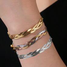 JOJELOO 1 Stück handgefertigtes Titanstahl-Armband, modisch & personalisiert, geeignet für Frauen zum Tragen auf Partys oder Hochzeiten