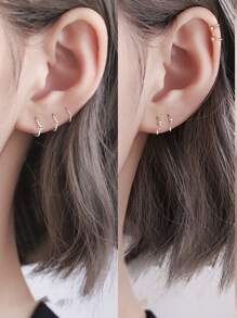 1 paire de boucles d'oreilles élégantes et charmantes en argent sterling S925 avec le caractère C, pour les femmes, pour la vie quotidienne ou les fêtes