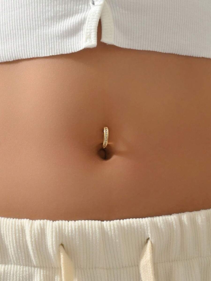 1 stuk charmante navelpiercing met zirkonia, geperforeerd voor dames, maat 14G, binnendiameter 10 mm en 12 mm, geschikt voor piercings in meerdere delen, zoals lippiercings, neusringen, neus, oren en navel. Het ultrapraktische scharnier voorkomt wrijving in kleding, waardoor het geschikt is voor werk, sport, wandelen, zwemmen en meer. Zeer geschikt voor dansvoorstellingen, strandfotografie en dagelijks gebruik.