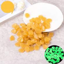 200 piezas de piedras de resina artificial que brillan en la oscuridad, piedras decorativas luminosas para jardín al aire libre y paisaje, accesorios creativos DIY, resistentes al agua y a golpes, multicolor, adecuadas para estanques, patios y senderos de Halloween