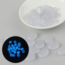 200 piezas de piedras de resina artificial que brillan en la oscuridad, piedras decorativas luminosas para jardín al aire libre y paisaje, accesorios creativos DIY, resistentes al agua y a golpes, multicolor, adecuadas para estanques, patios y senderos de Halloween