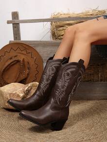 FVPFVP Botas altas de punta puntiaguda de cuero genuino, nuevas para el otoño de 2024. Botas vaqueras occidentales clásicas americanas para mujer - Café integral - Ver 3