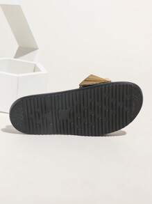 Sandali estivi da donna, stile vacanziero minimalista, decorati con fibbia metallica a triangolo, sandali con zeppa platform in stile fatato, adatti per passeggiate all'aperto e spiaggia