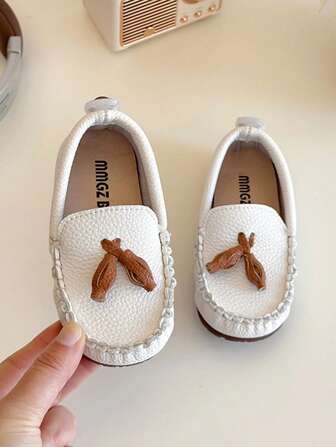 1 双儿童流苏装饰圆头平底乐福鞋，防滑橡胶鞋底，复古风格，适合春夏季