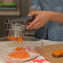 1pc Potato Masher, Potato Press, Potato Ricer, Stainless Steel Potato Masher, Kitchen Vegetable Masher With Non-Slip Handle, Manual Fruit & Vegetable Grinder With Changeable Discs, Vegetable Grinder, Kitchen Supplies, Kitchen Gadget - Multicolor - View 6