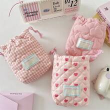 1个可爱绗缝相机包，CCD收纳包，相机包，柔软材质，防摔防尘，小巧便携，适合存放黑卡相机，简约便携，防摔防刮，多用途户外使用，相机配件旅行必备，邮轮必备，宿舍必备，生日礼物，伴娘礼物，母亲节礼物，教师节礼物，情人节礼物