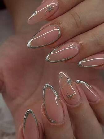 24 tiras de uñas de gel 3D en forma de almendra larga de color plateado para realzar tu estilo de moda. Este set de pegatinas de uñas de stiletto francés presenta un diseño de estrella para un ajuste perfecto, hecho de material acrílico. El set incluye: 1 pieza de gel de gelatina y 1 lima de uñas. Las tiras de uñas de stiletto francés en forma de almendra son adecuadas para que las mujeres las usen en el trabajo diario, fiestas de vacaciones y diversas ocasiones.