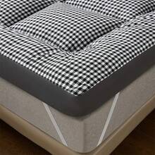 Outdoor-Ready Foldable Mattress - Water-Resistant Floor Mat For Camping, Beach & Spare Guest Bed - Black - View 6