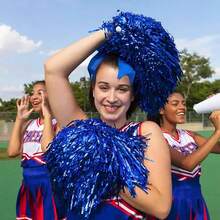 2pcs Cheerleading Pom Poms With Colorful Fluffy Streamers (Red, Blue, Green, Purple, Gold, Silver), Lightweight & Durable, Suitable For Dance Performances, Square Dance, Basketball, Soccer, Sports Events, Team Sports, Cheering Props, Celebrations, Christmas, New Year, Party Decorations - Multicolor - View 11