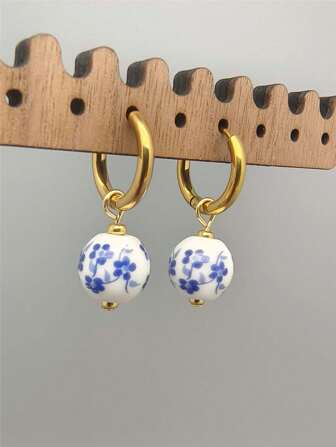 1 Pair Retro New Chinese Style Blue & White Porcelain Heart Shaped Earrings, National Style Imitated Qinghua Ceramic Earrings Suitable For Daily Wear For Women